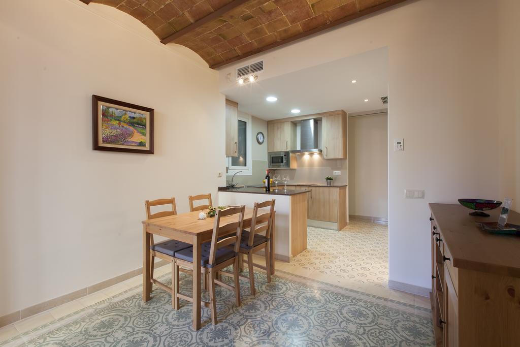Ab Sagrada Familia Bofill Apartment Barcelona Bagian luar foto